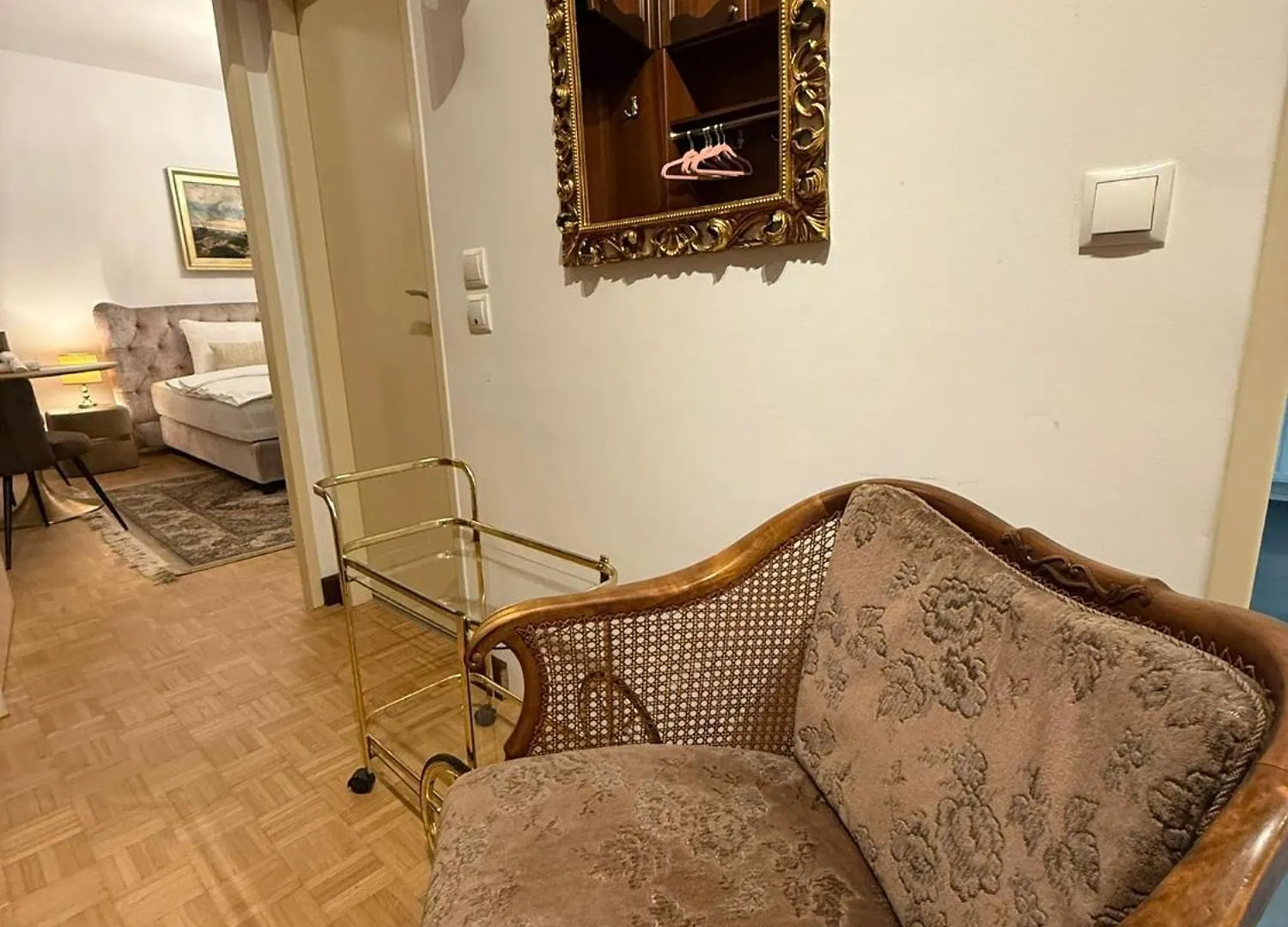 Sunsets And Sunrise Luxury Suites By Milochev Vienna Austria