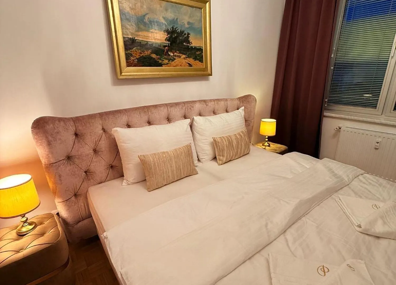 Apartment Sunsets And Sunrise Luxury Suites By Milochev Vienna Austria